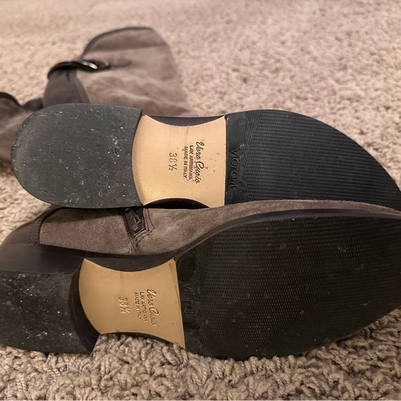 Le Pepe Italian suede boots with inside zipper and buckle. 1” heel. Size 38.5. - Picture 2 of 3